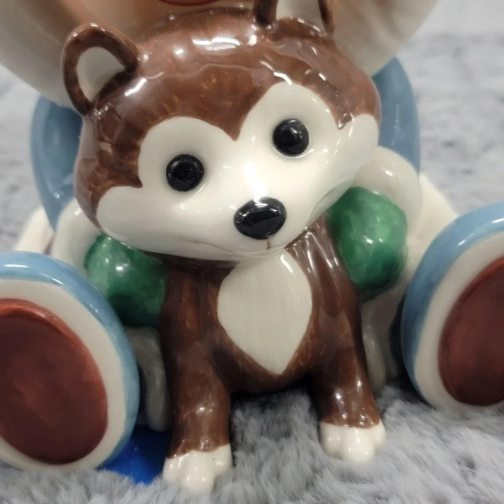 Hallmark Frosty Friends Cookie Jar Ceramic Eskimo Huskie Christmas Holiday 7